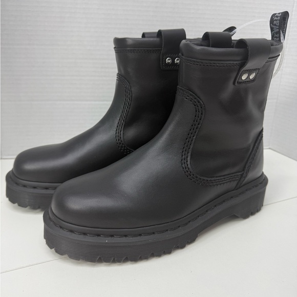 Dr. Martens Black Leather Boots size 7W / 6M - Picture 3 of 7